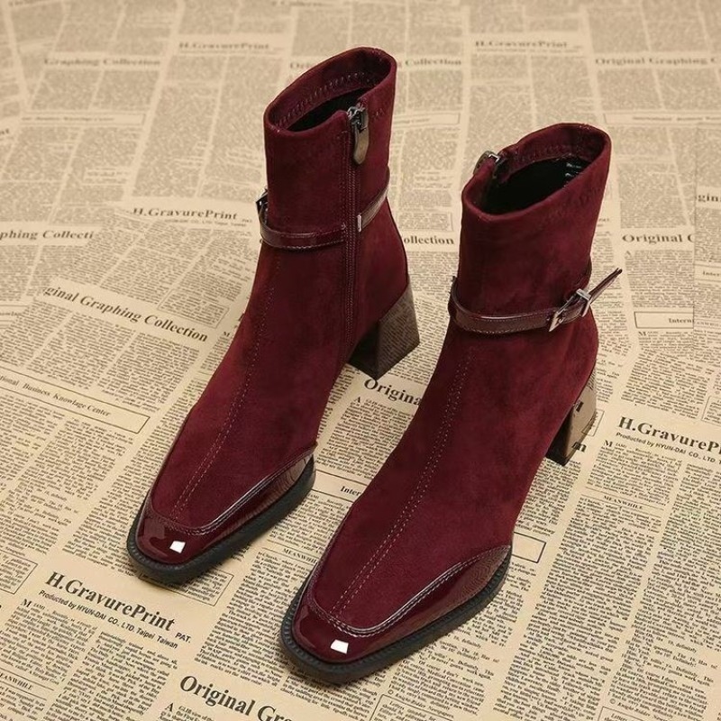 Ботильоны с пряжкой на ремне,  – обзор и цена Soft Sole Booties